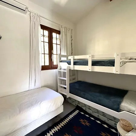 Villa L'estagnol, Maison Pour 6 Personnes A *